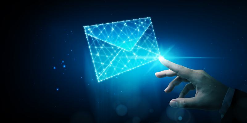 Gửi email để lưu trữ lại cuộc trao đổi với nhân viên CSKH